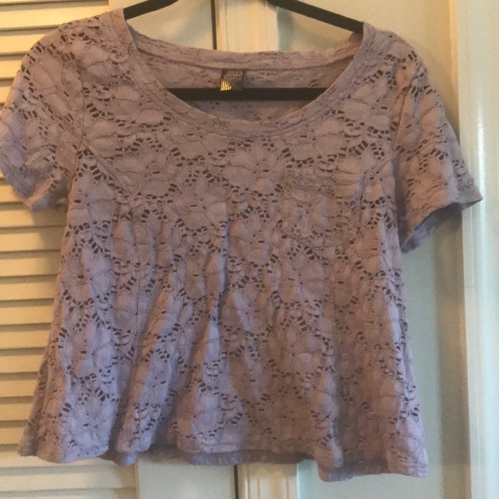 Cropped lavender free people tee!